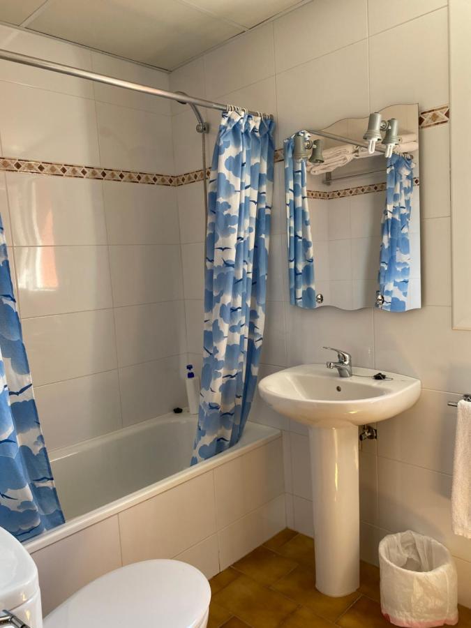 Hostal Alt Llobregat Castellar De N'Hug Eksteriør bilde
