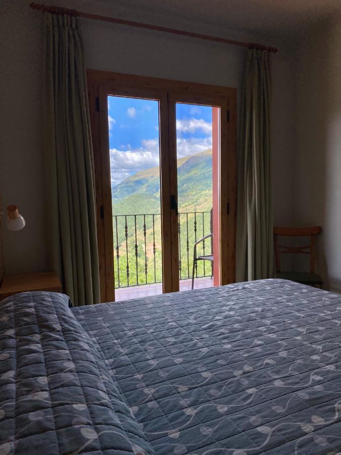 Hostal Alt Llobregat Castellar De N'Hug Eksteriør bilde